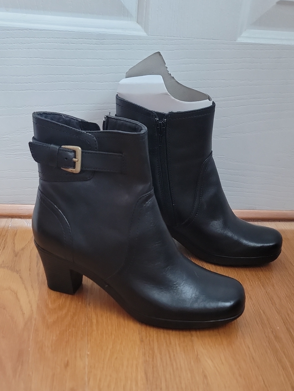 Clarks Dream Harmony Black Leather Ankle Boots Booties 2.5" Heel Shoes 8 New